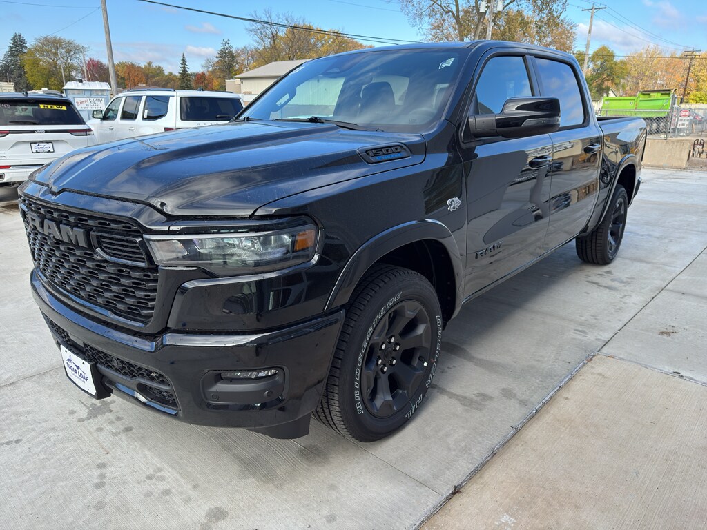 New 2026 Ram 1500 BIG HORN CREW CAB 4X4 5'7 BOX Pickup