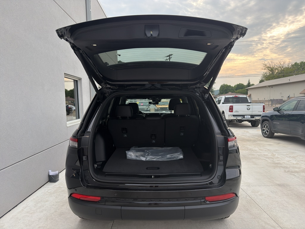 2025 Jeep Grand Cherokee Altitude - Photo 8