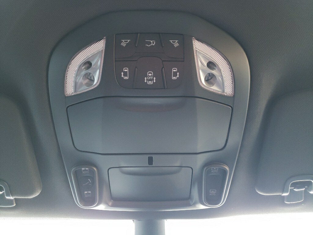 2026 Chrysler Pacifica Limited - Photo 36