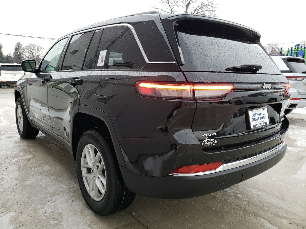 New 2025 Jeep Grand Cherokee LAREDO X 4X4 Sport Utility