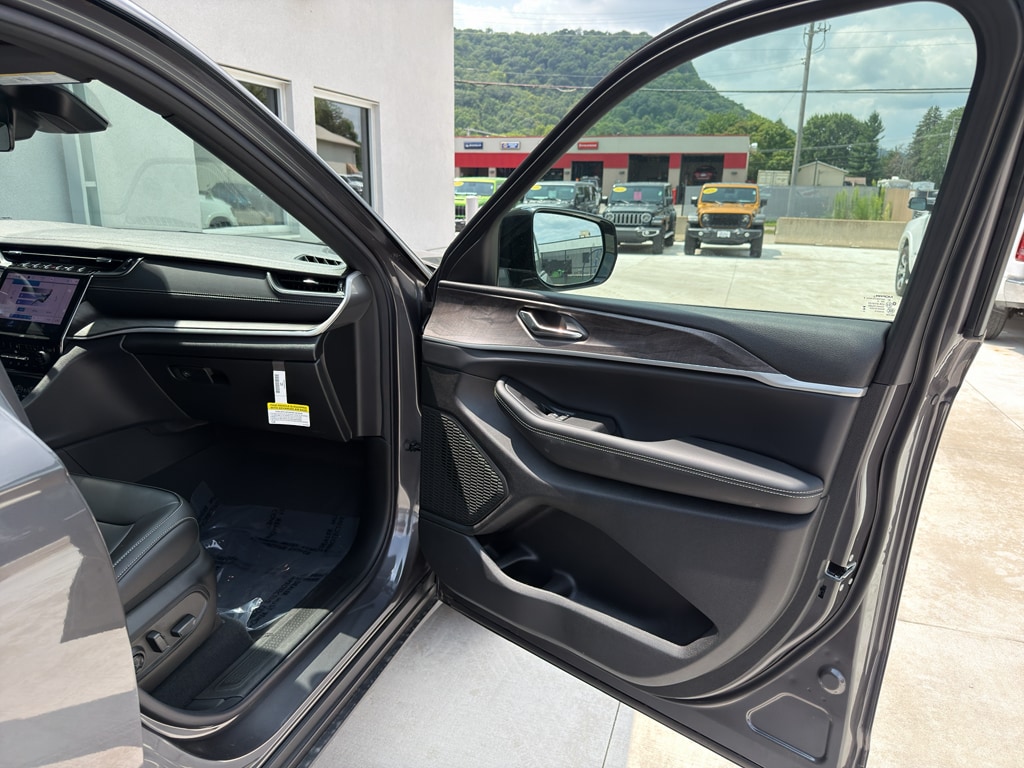 2025 Jeep Grand Cherokee L Limited - Photo 19
