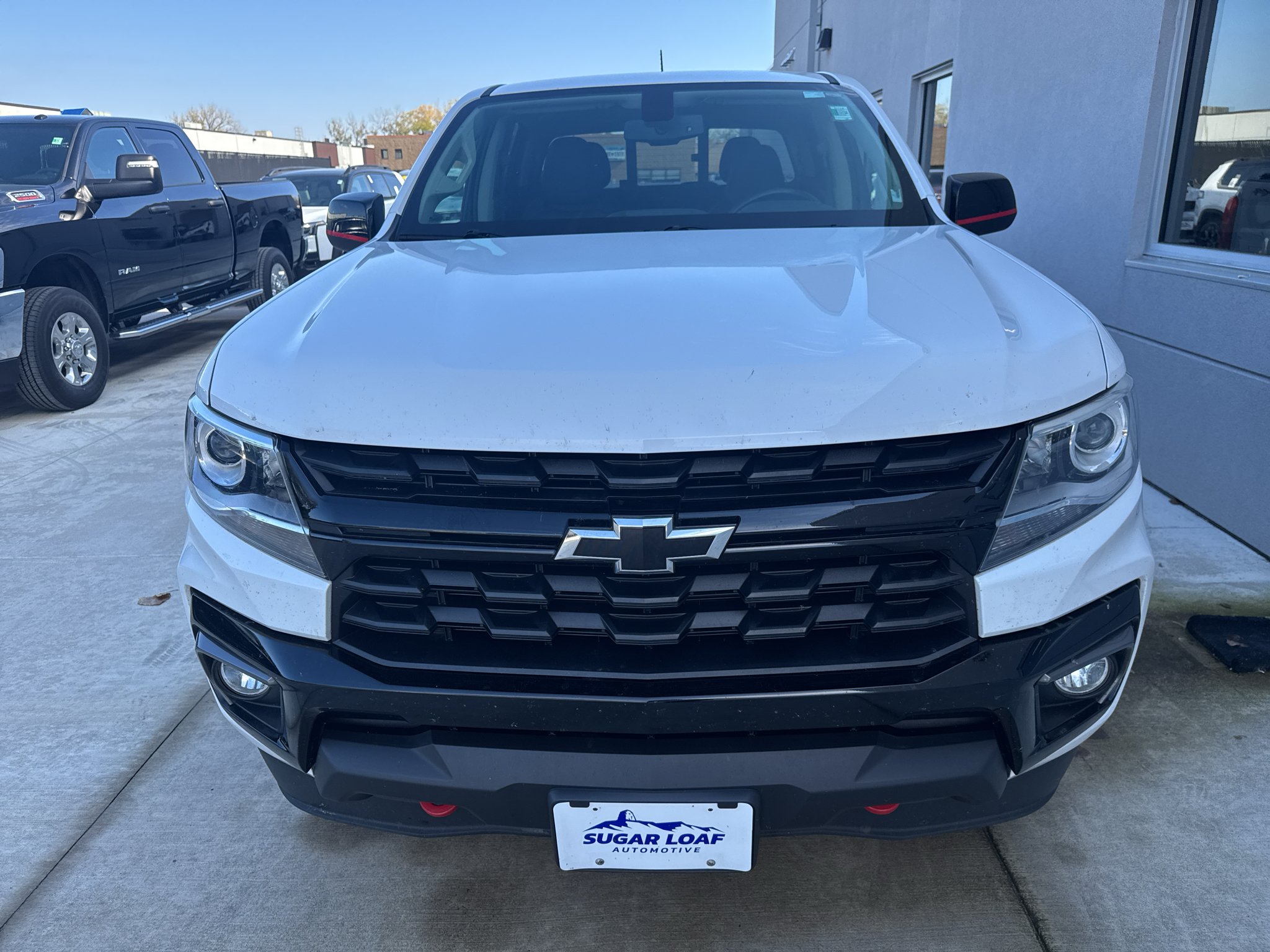 Used 2021 Chevrolet Colorado LT with VIN 1GCGTCEN4M1221130 for sale in Winona, Minnesota