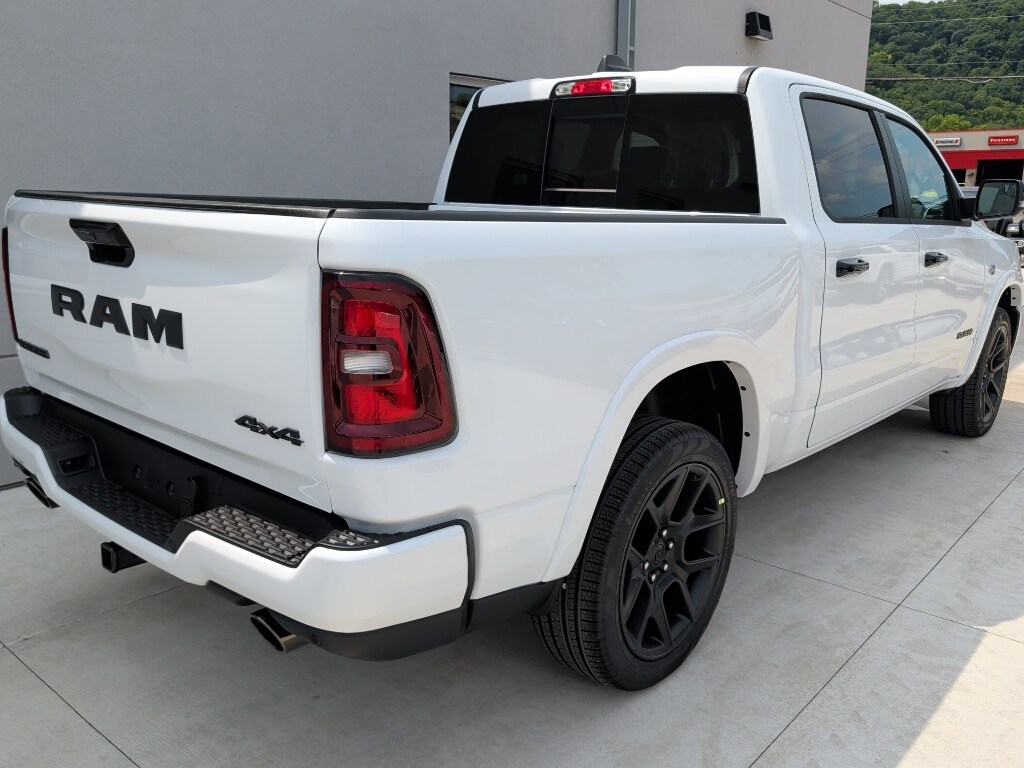New 2026 Ram 1500 LARAMIE CREW CAB 4X4 5'7 BOX Pickup