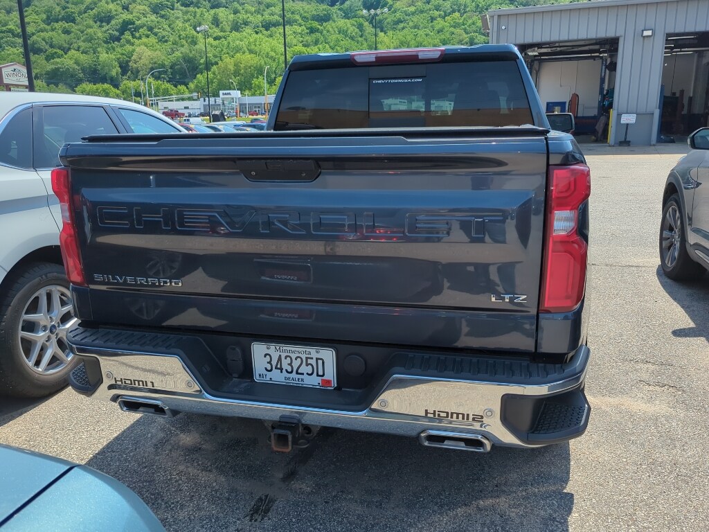 2021 Chevrolet Silverado 1500 LTZ photo 3