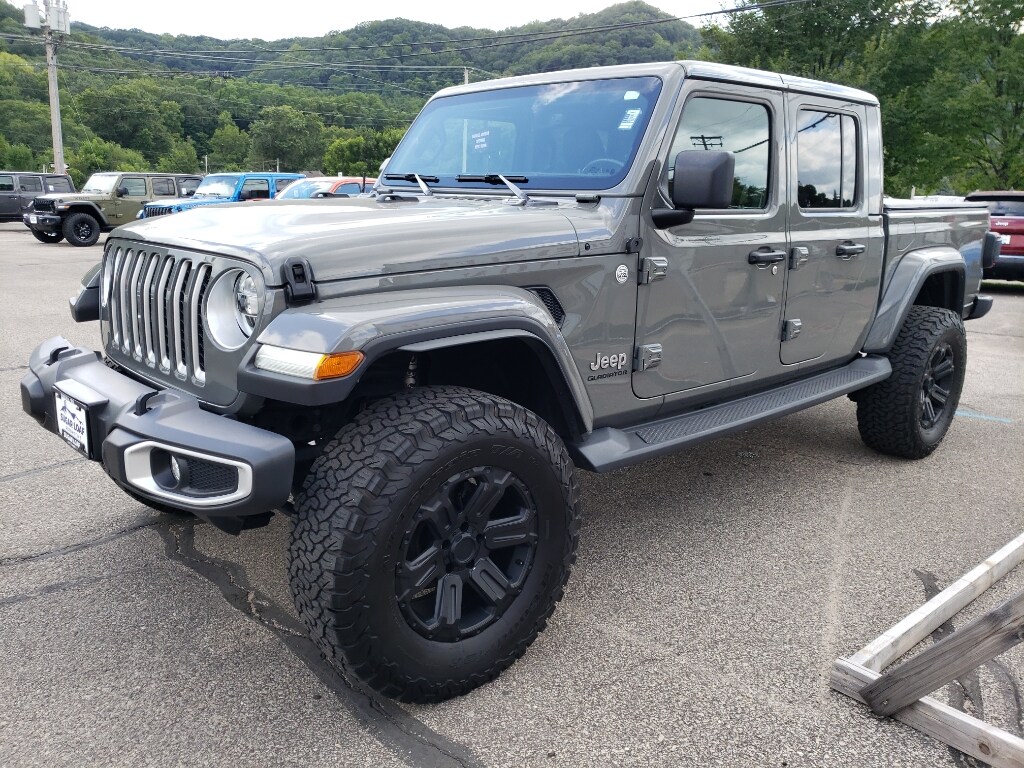 2022 Jeep Gladiator Overland photo 3