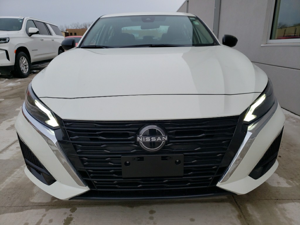 Used 2025 Nissan Altima SV with VIN 1N4BL4DV4SN362728 for sale in Winona, Minnesota