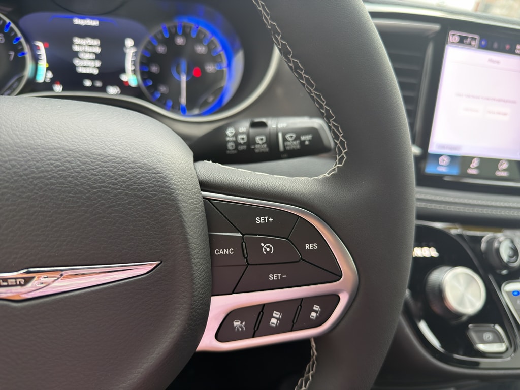 2026 Chrysler Pacifica Select - Photo 26