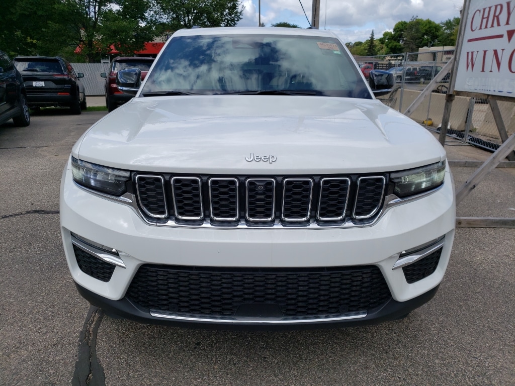 Used 2024 Jeep Grand Cherokee Limited with VIN 1C4RJHBG6RC186524 for sale in Winona, Minnesota