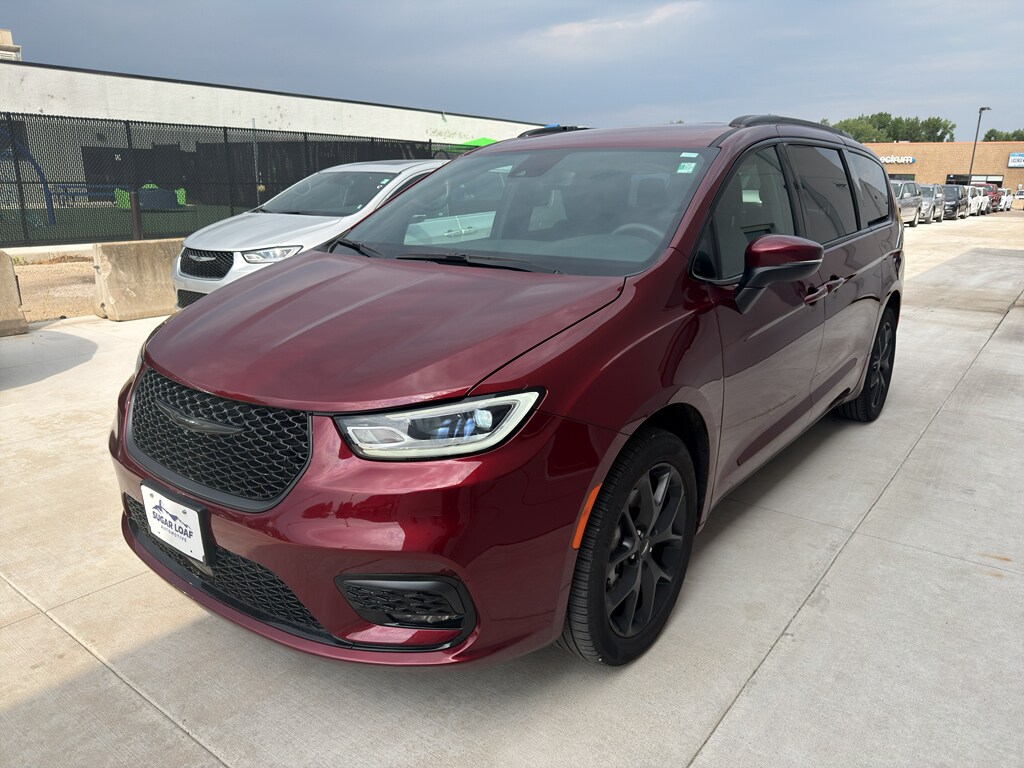 Used 2023 Chrysler Pacifica Touring L Van Passenger Van