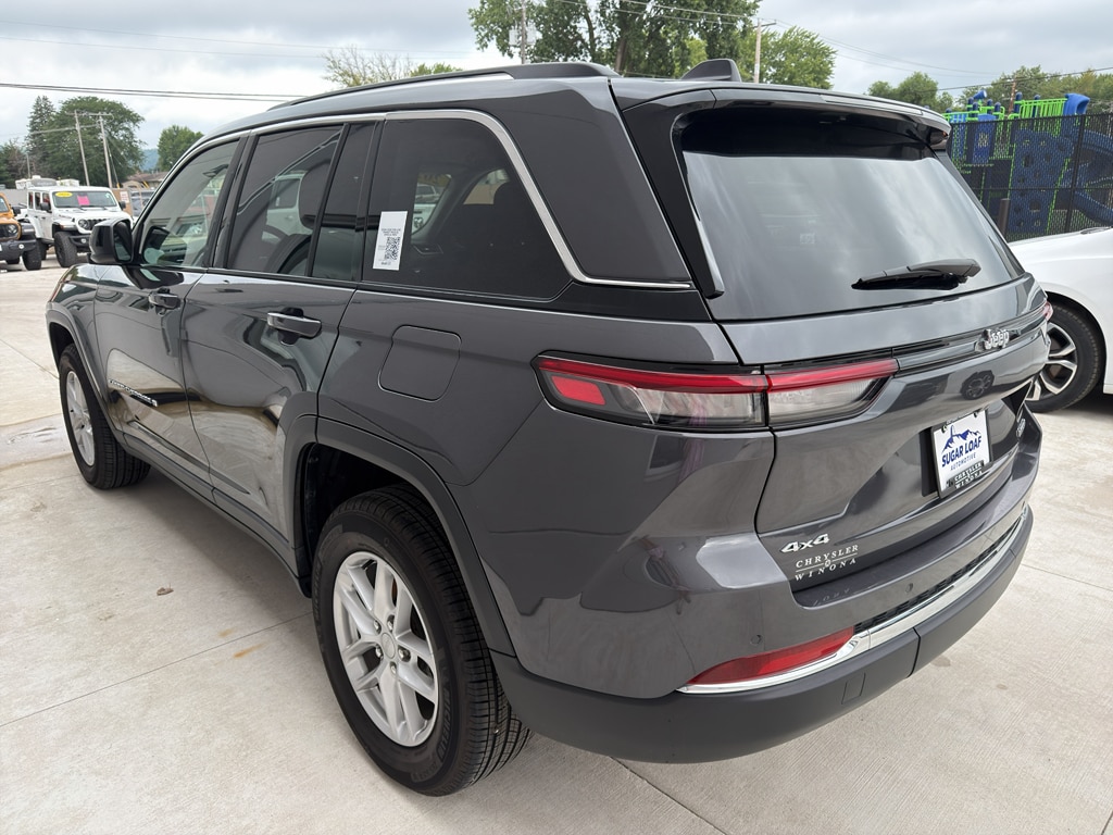 Used 2023 Jeep Grand Cherokee Laredo SUV