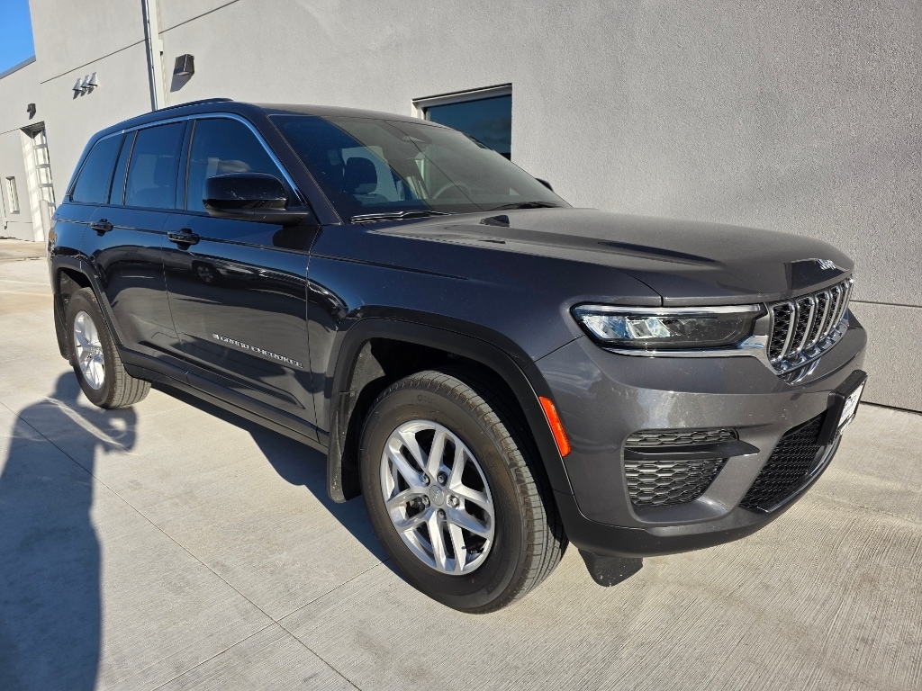 2025 Jeep Grand Cherokee Laredo X 4x4's photo