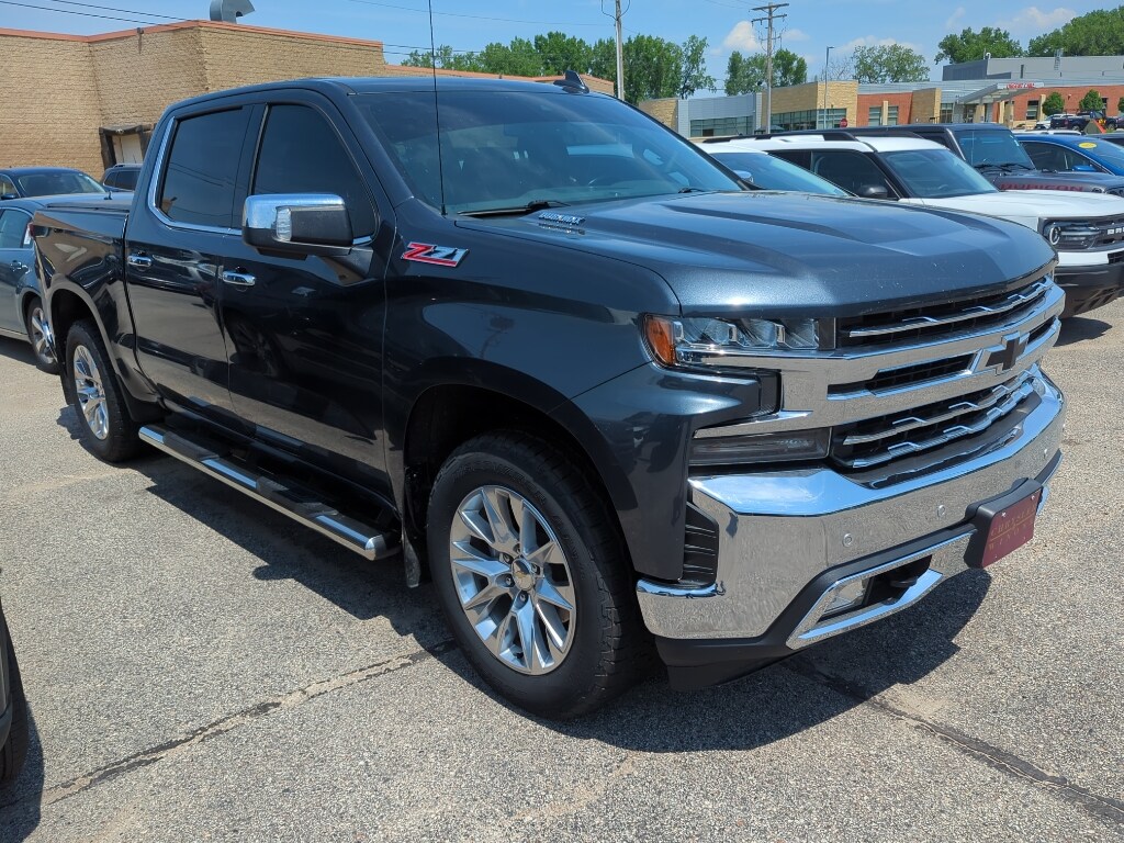 2021 Chevrolet Silverado 1500 LTZ photo 2