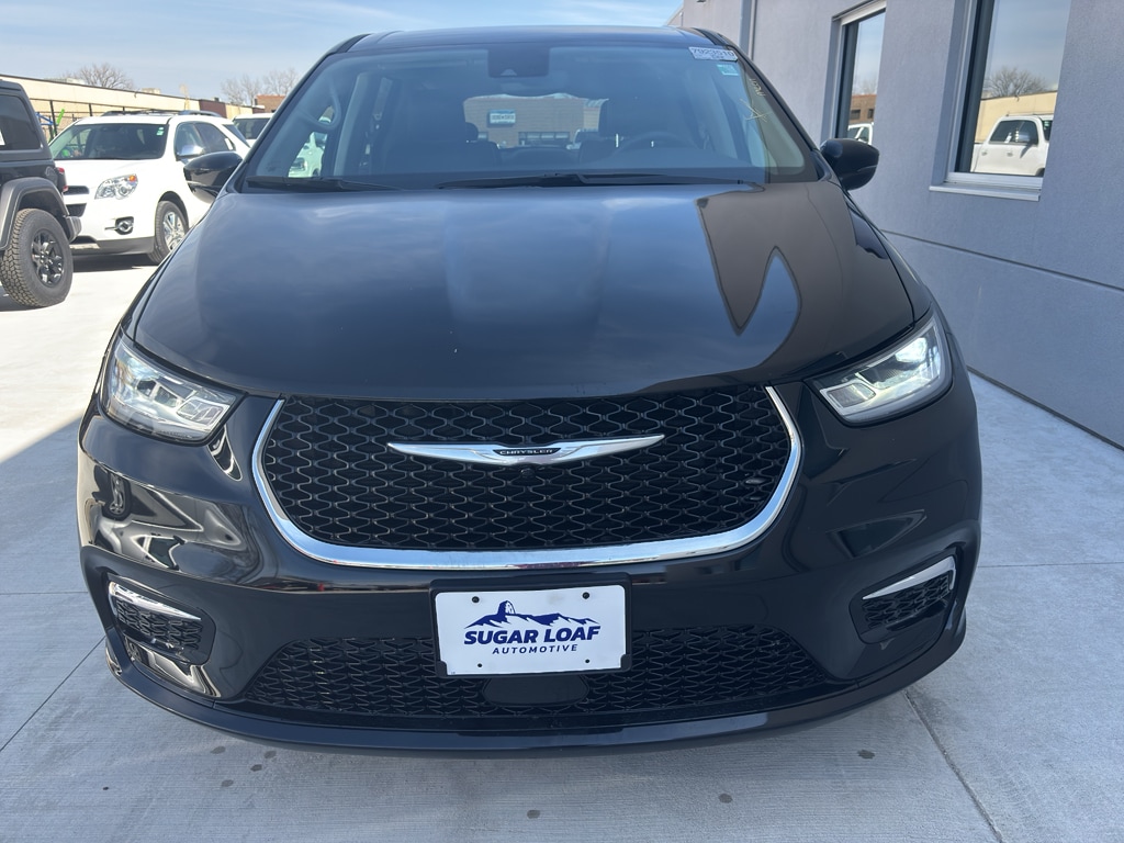 Used 2024 Chrysler Pacifica Touring L with VIN 2C4RC1BGXRR135505 for sale in Winona, Minnesota