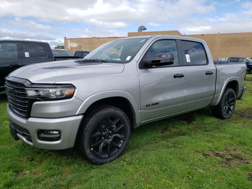 New 2026 Ram 1500 LARAMIE CREW CAB 4X4 5'7 BOX Pickup