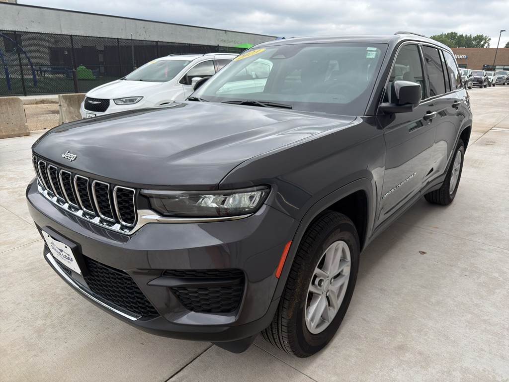 Used 2023 Jeep Grand Cherokee Laredo SUV