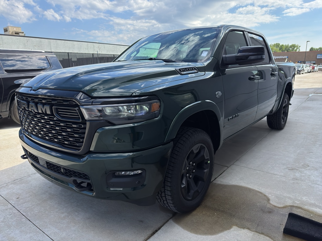 New 2026 Ram 1500 BIG HORN CREW CAB 4X4 5'7 BOX Pickup
