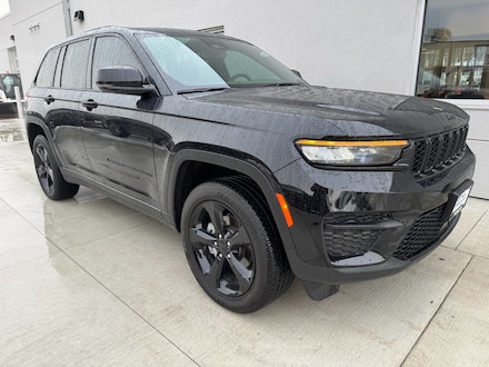 2024 Jeep Grand Cherokee Laredo SUV