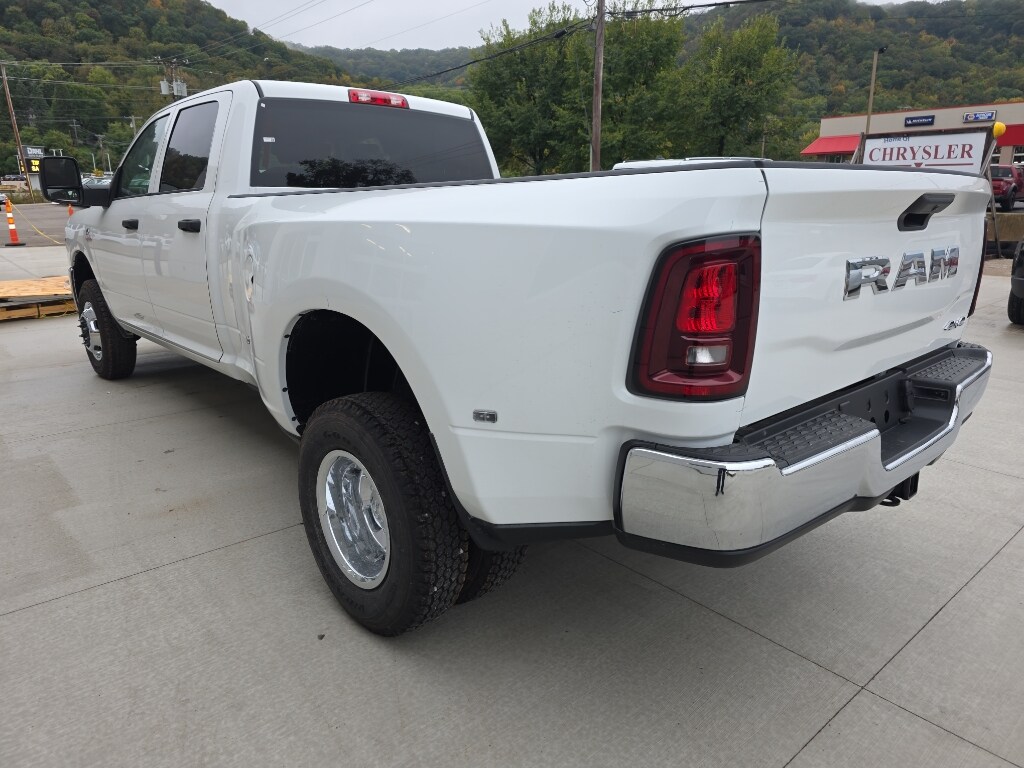2026 Ram 3500 Tradesman photo 3