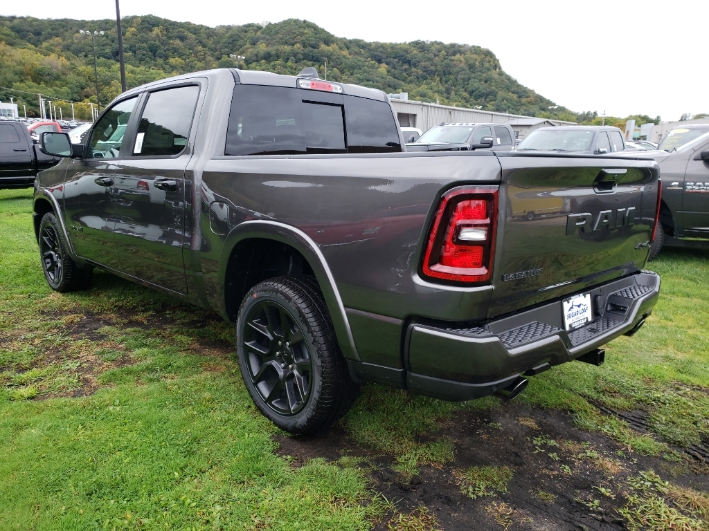 New 2026 Ram 1500 LARAMIE CREW CAB 4X4 5'7 BOX Pickup