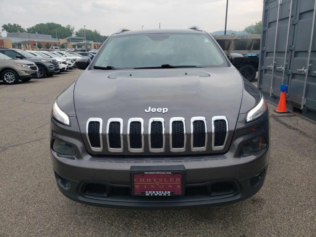 Used 2018 Jeep Cherokee Latitude Plus with VIN 1C4PJMLB7JD532758 for sale in Winona, Minnesota