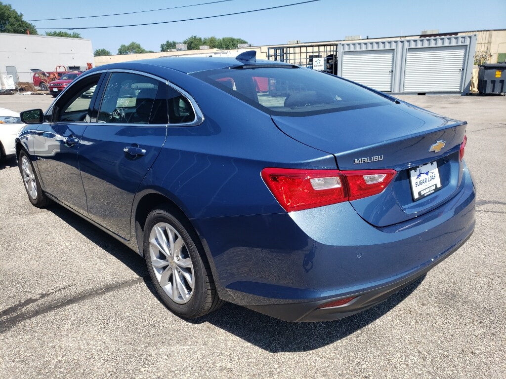 2024 Chevrolet Malibu 1LT photo 4