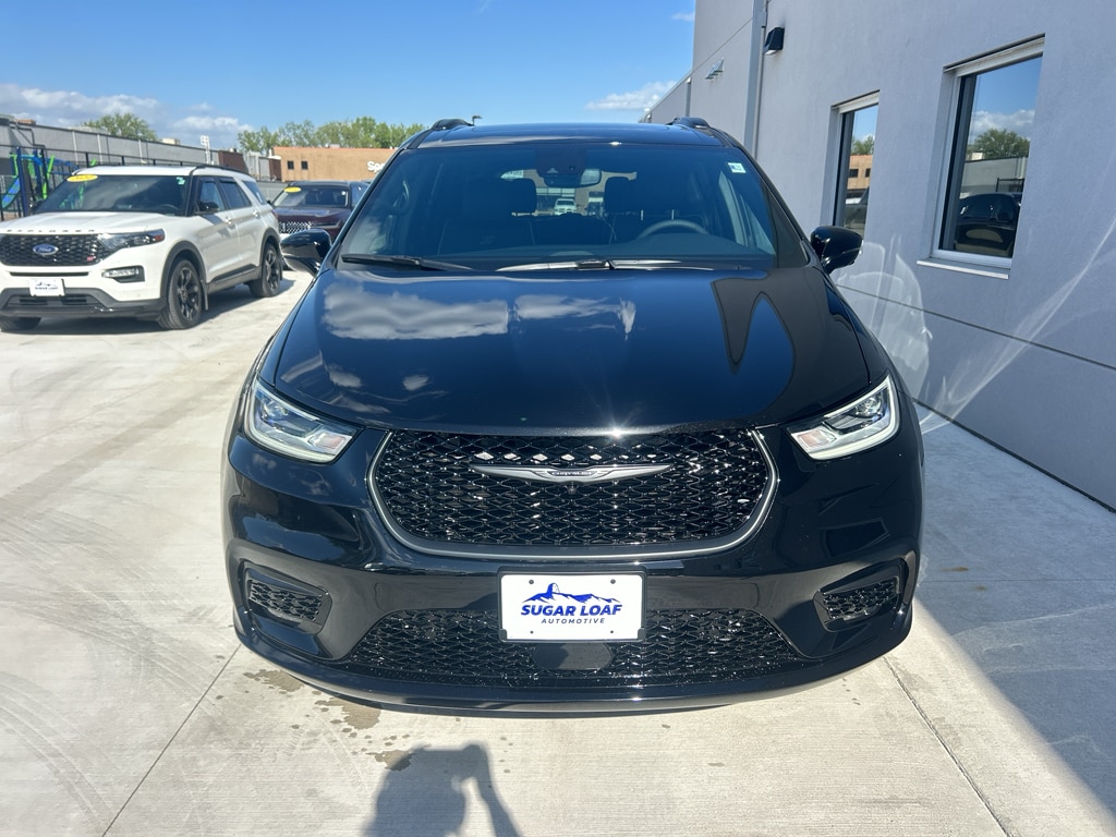 2026 Chrysler Pacifica Limited AWD's photo