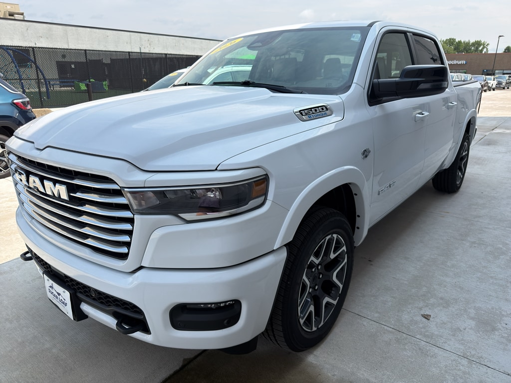New 2026 Ram 1500 LARAMIE CREW CAB 4X4 5'7 BOX Pickup