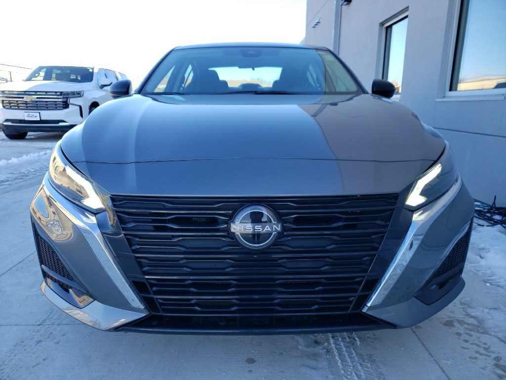 Used 2025 Nissan Altima SV with VIN 1N4BL4DV9SN388354 for sale in Winona, Minnesota