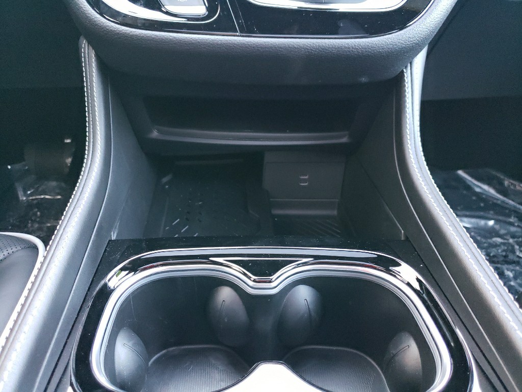 2026 Chrysler Pacifica Limited - Photo 30