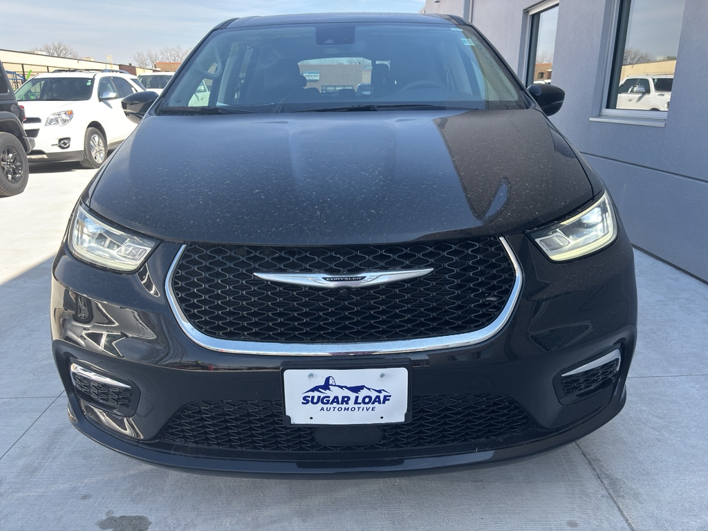 Used 2024 Chrysler Pacifica Touring L with VIN 2C4RC1BG5RR163003 for sale in Winona, Minnesota