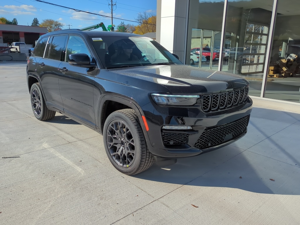 New 2025 Jeep Grand Cherokee SUMMIT 4X4 Sport Utility