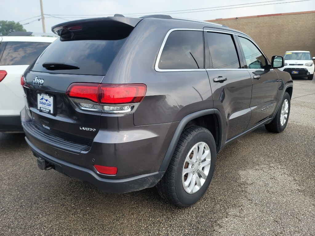 2021 Jeep Grand Cherokee Laredo photo 3