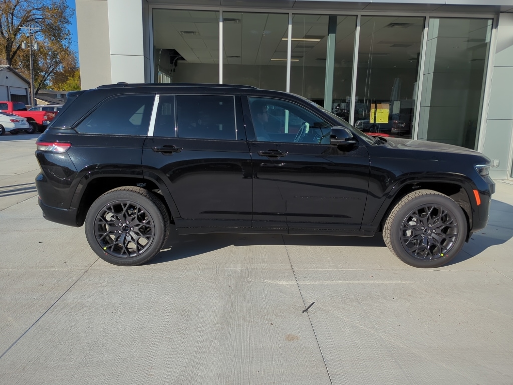 New 2025 Jeep Grand Cherokee SUMMIT 4X4 Sport Utility