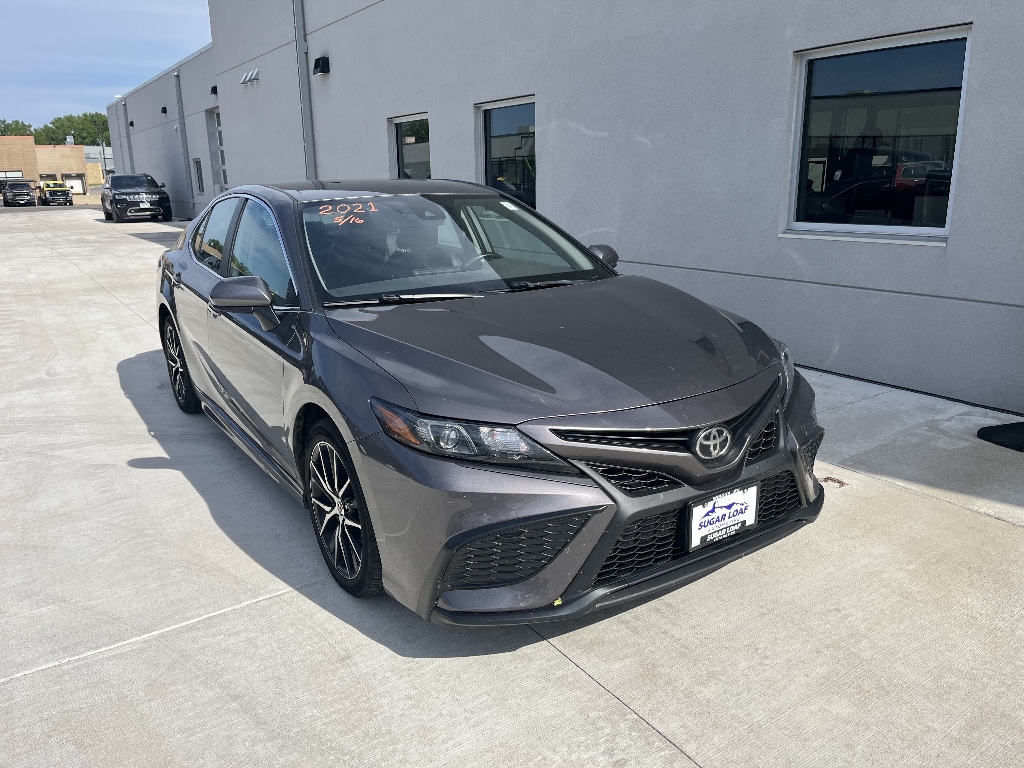 Used 2021 Toyota Camry SE Sedan