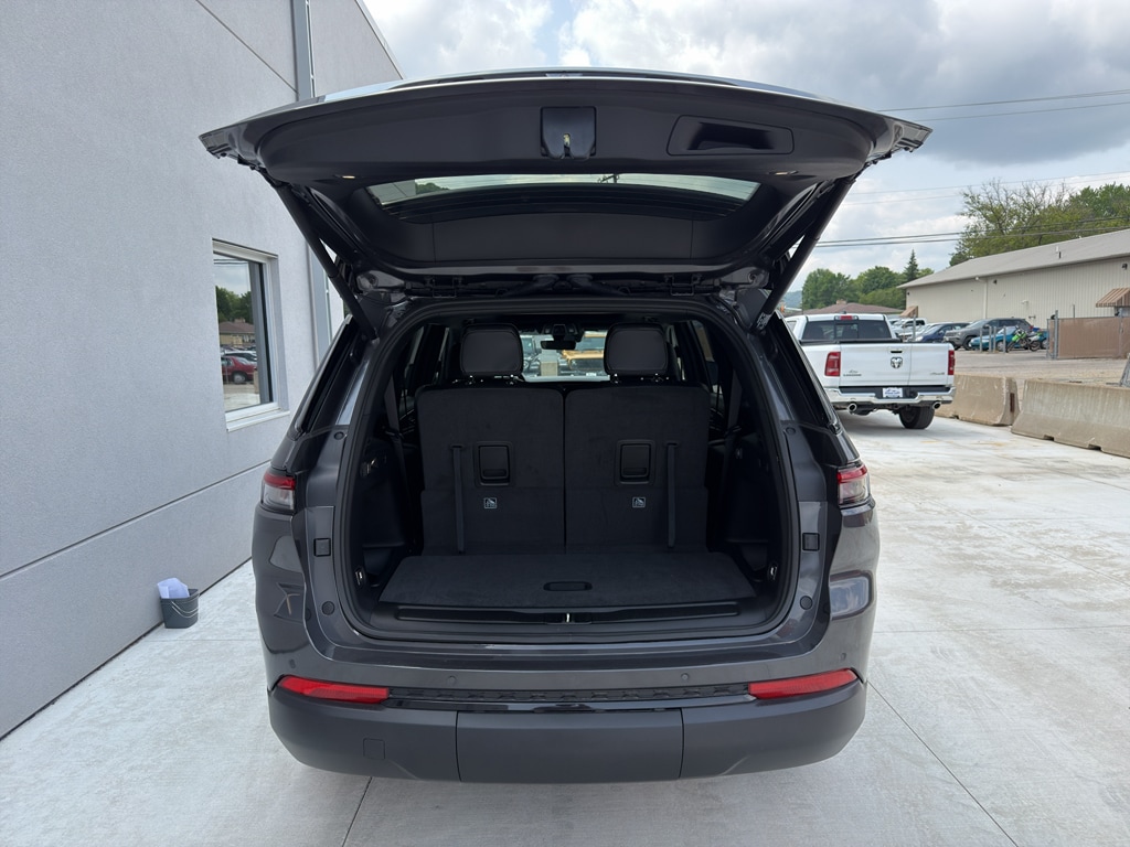 2025 Jeep Grand Cherokee L Limited - Photo 8