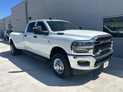 2026 Ram 3500 TRADESMAN CREW CAB 4X4 8' BOX Pickup