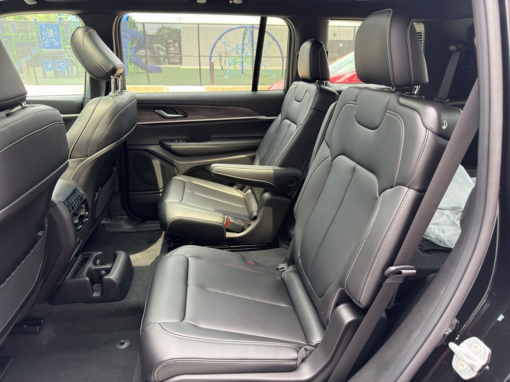 2025 Jeep Grand Cherokee L Limited - Photo 16