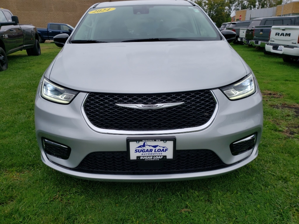 Used 2024 Chrysler Pacifica Touring L with VIN 2C4RC1BG9RR173288 for sale in Winona, Minnesota