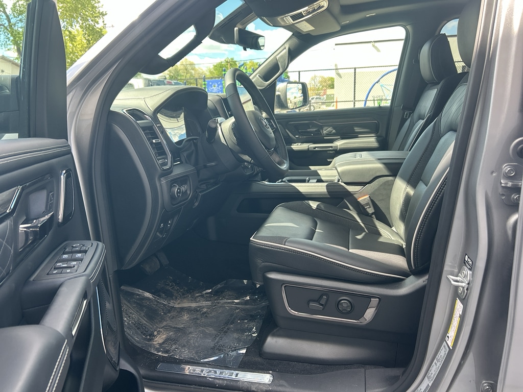2026 RAM 1500 Limited - Photo 13