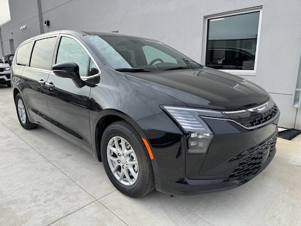 2027 Chrysler Pacifica SELECT Passenger Van