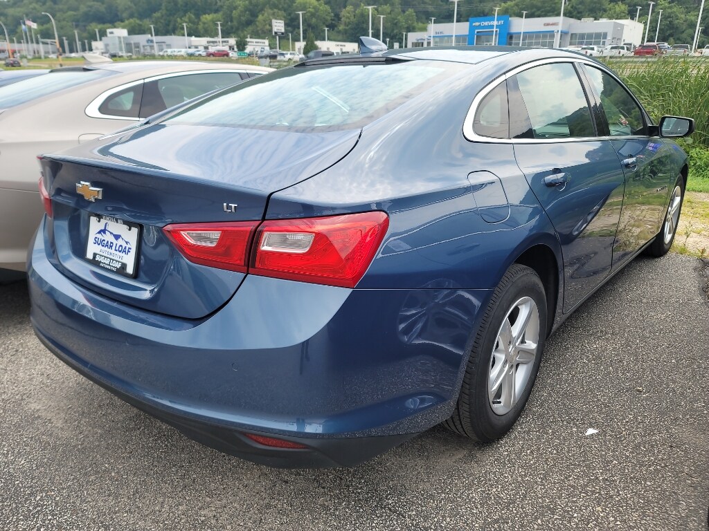 2024 Chevrolet Malibu 1LT photo 3