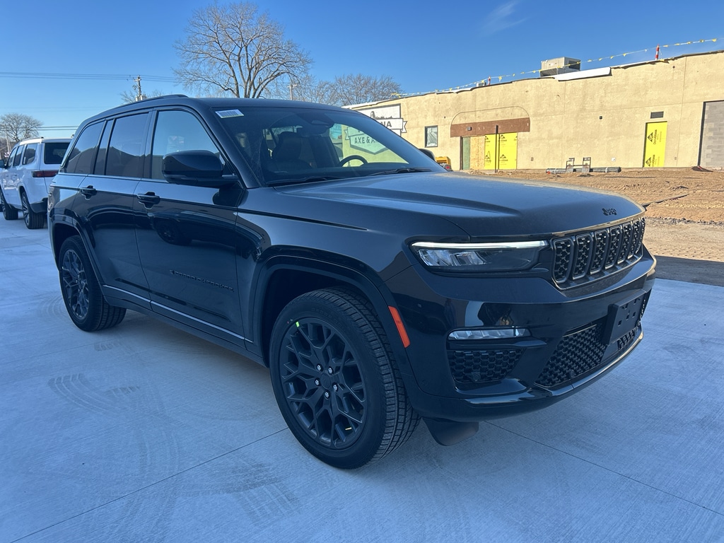 2025 Jeep Grand Cherokee Summit Reserve's photo