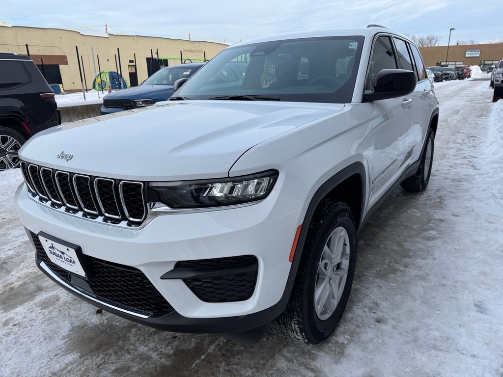 New 2025 Jeep Grand Cherokee LAREDO X 4X4 Sport Utility