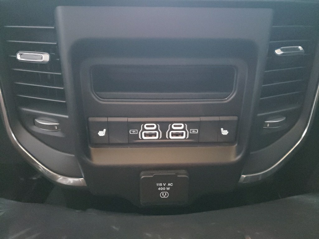 2026 RAM 2500 Laramie - Photo 16