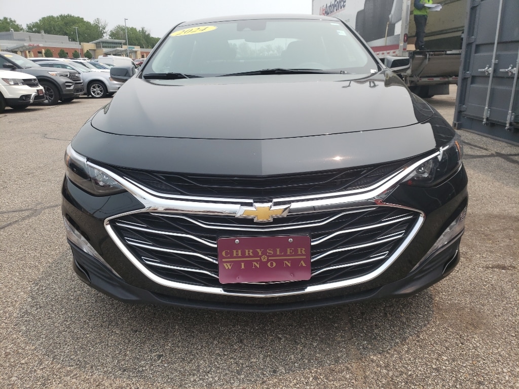 Used 2024 Chevrolet Malibu 1LT with VIN 1G1ZD5ST8RF207464 for sale in Winona, Minnesota
