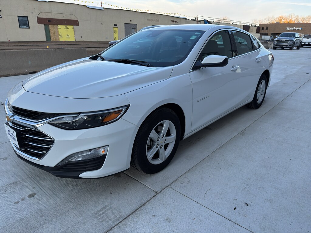 Used 2024 Chevrolet Malibu 1LT Sedan