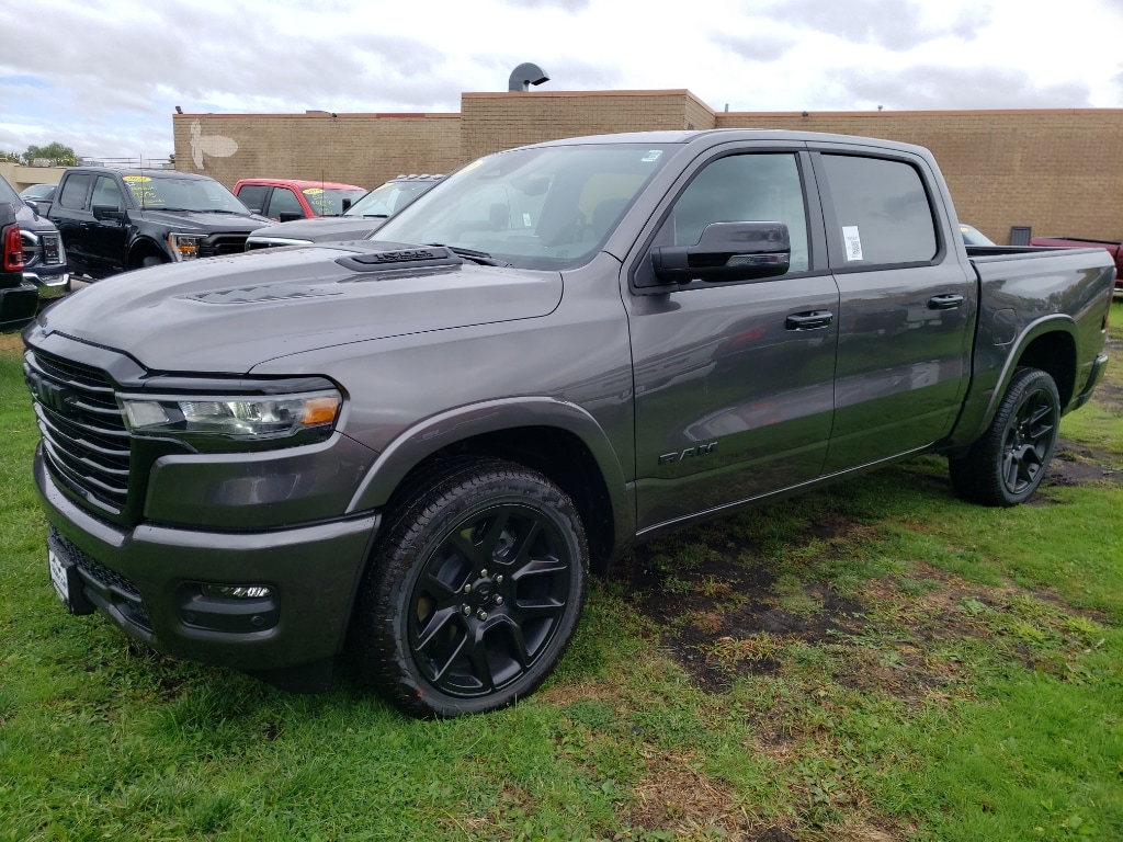 New 2026 Ram 1500 LARAMIE CREW CAB 4X4 5'7 BOX Pickup