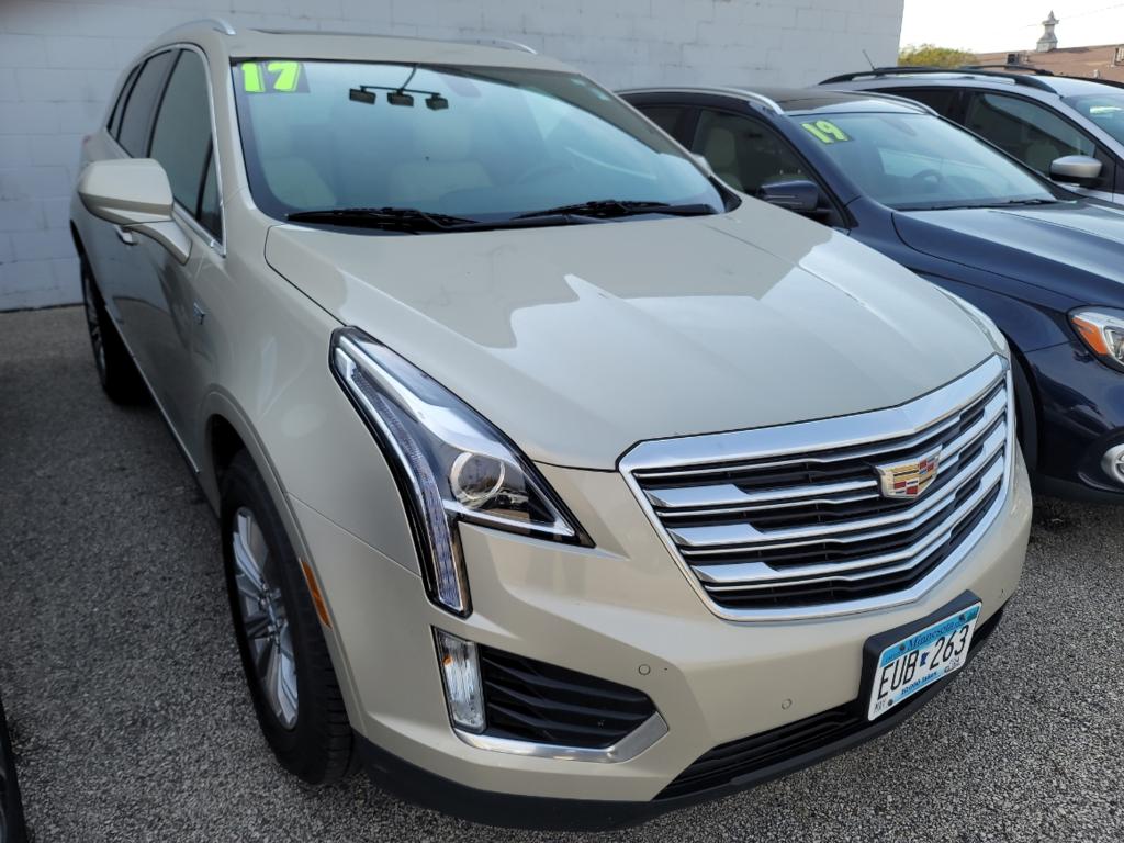 Used 2017 Cadillac XT5 Luxury with VIN 1GYKNDRSXHZ116748 for sale in Winona, Minnesota