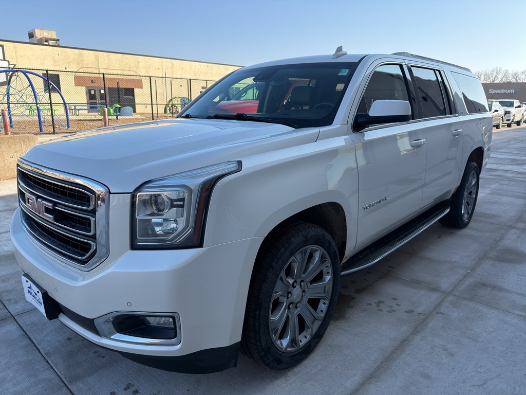Used 2015 GMC Yukon XL SLT with VIN 1GKS2HKC4FR672063 for sale in Winona, Minnesota