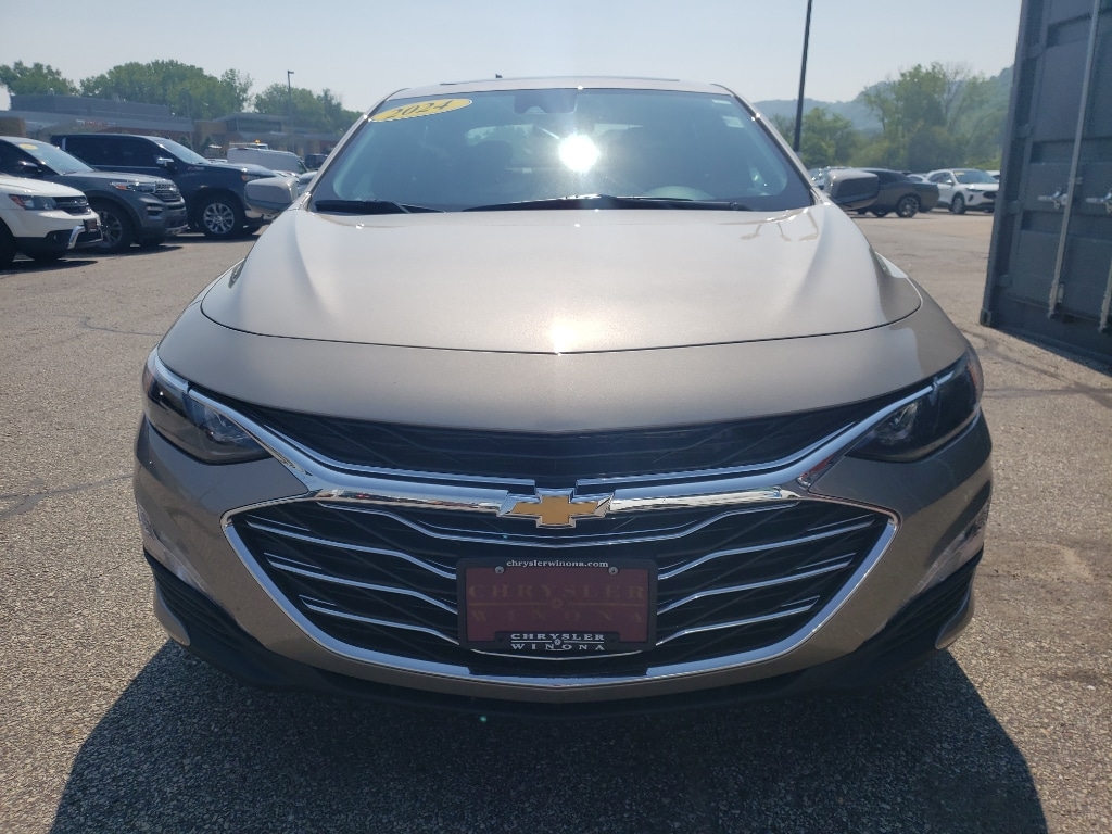 Used 2024 Chevrolet Malibu 1LT with VIN 1G1ZD5ST1RF245733 for sale in Winona, Minnesota